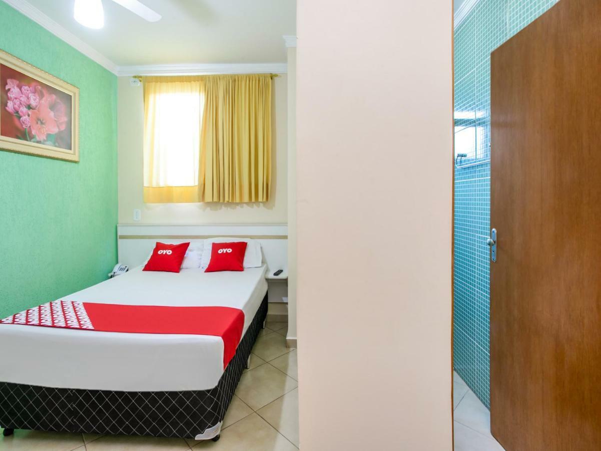 Oyo Hotel Dayse Santana de Parnaíba Eksteriør billede